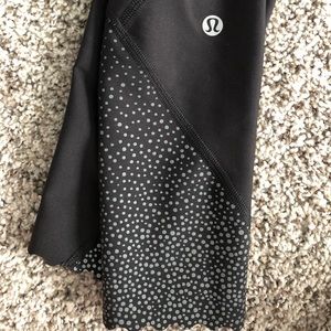 Lululemon size 2 leggings “tight stuff tight”